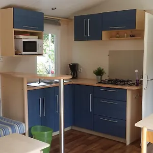 https://camping-les-parcs.inbrittany.com