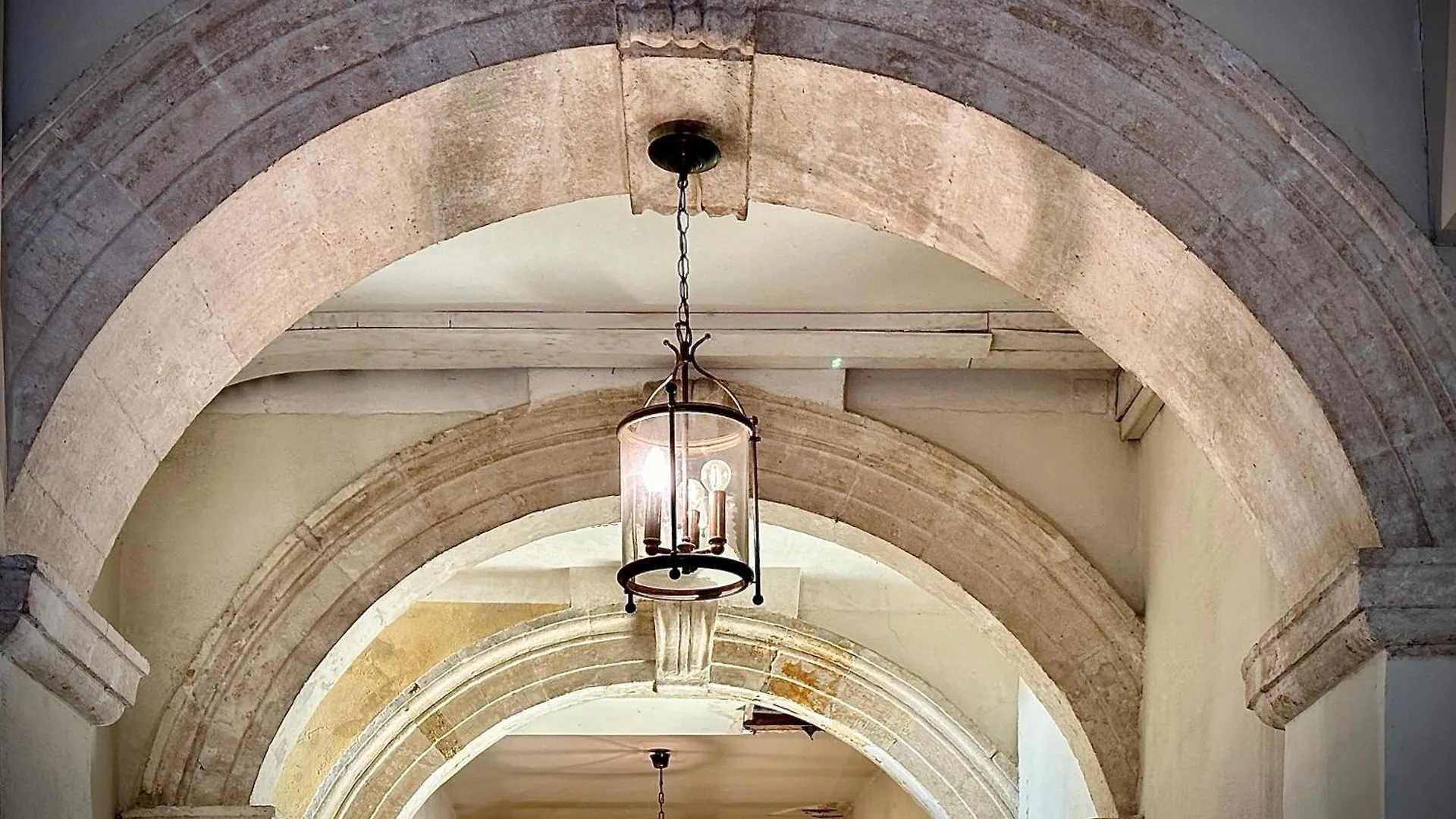Les Anges Deluxe Avignon - Luxury Home & Exclusive Private Tours France